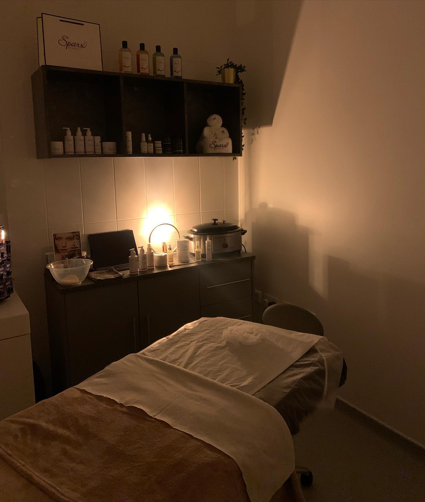 Salon Tour