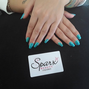 glitter-turquoise-nails-top-beauty-salon-winchester